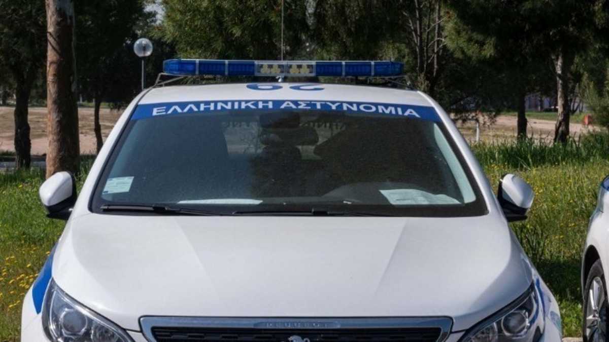 Καβάλα: «Χειροπέδες» σε διακινητή που μετέφερε 8 παράτυπους μετανάστες