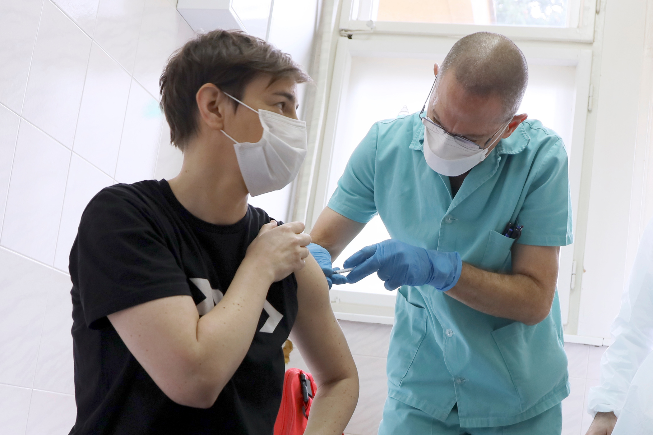 Κορονοϊός: Ενδεχόμενο νόσησης ακόμα και πλήρως εμβολιασμένων