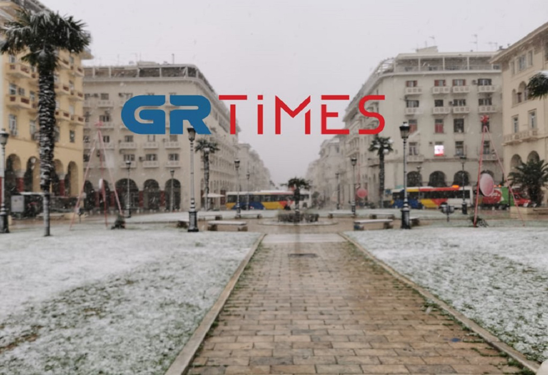 Καιρός – Θεσσαλονίκη: Χιόνια ακόμη και στο κέντρο, που χρειάζονται αλυσίδες (photo, video)