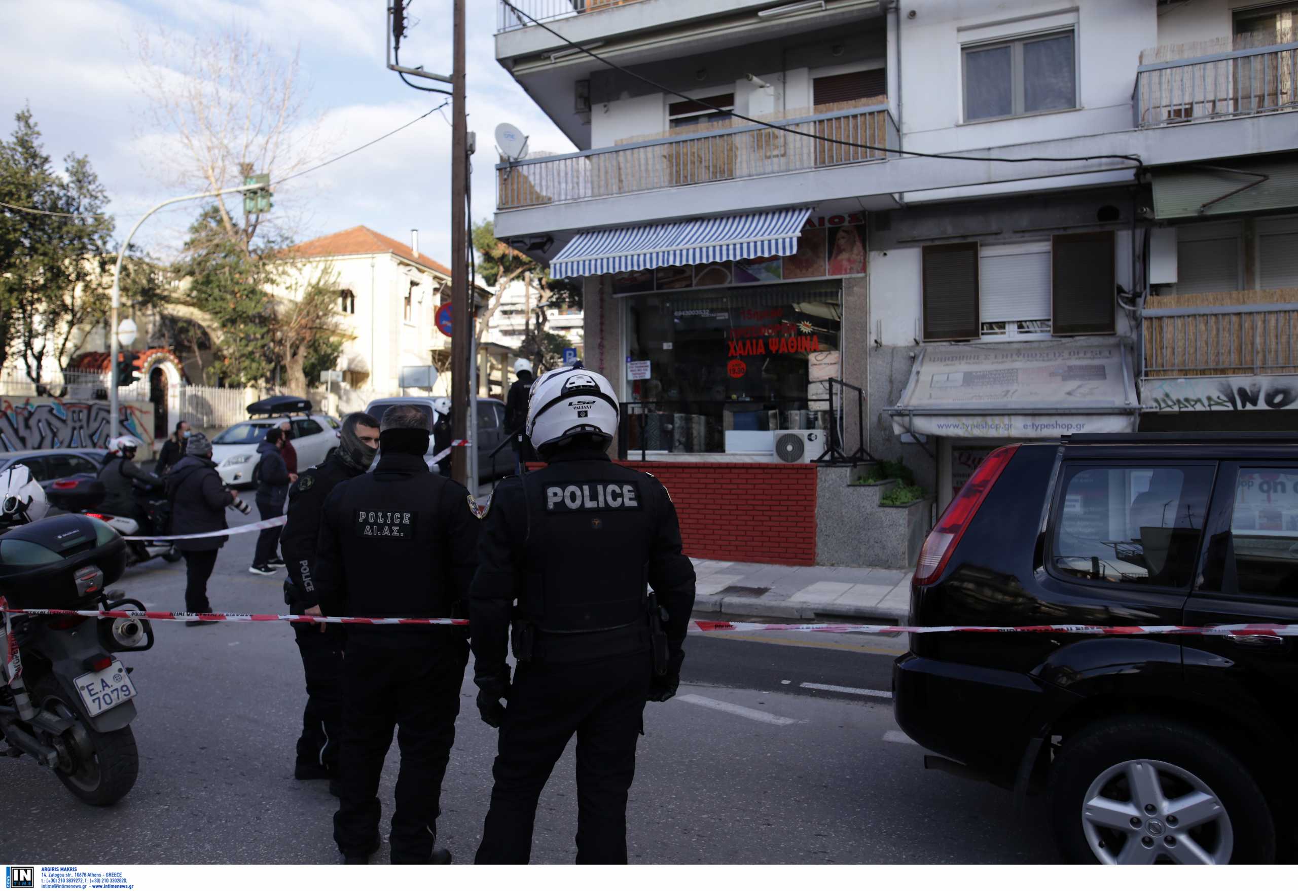 Θεσσαλονίκη: Ξέρουν τους δράστες των πυροβολισμών – Τα όπλα βγήκαν για οπαδικές διαφορές