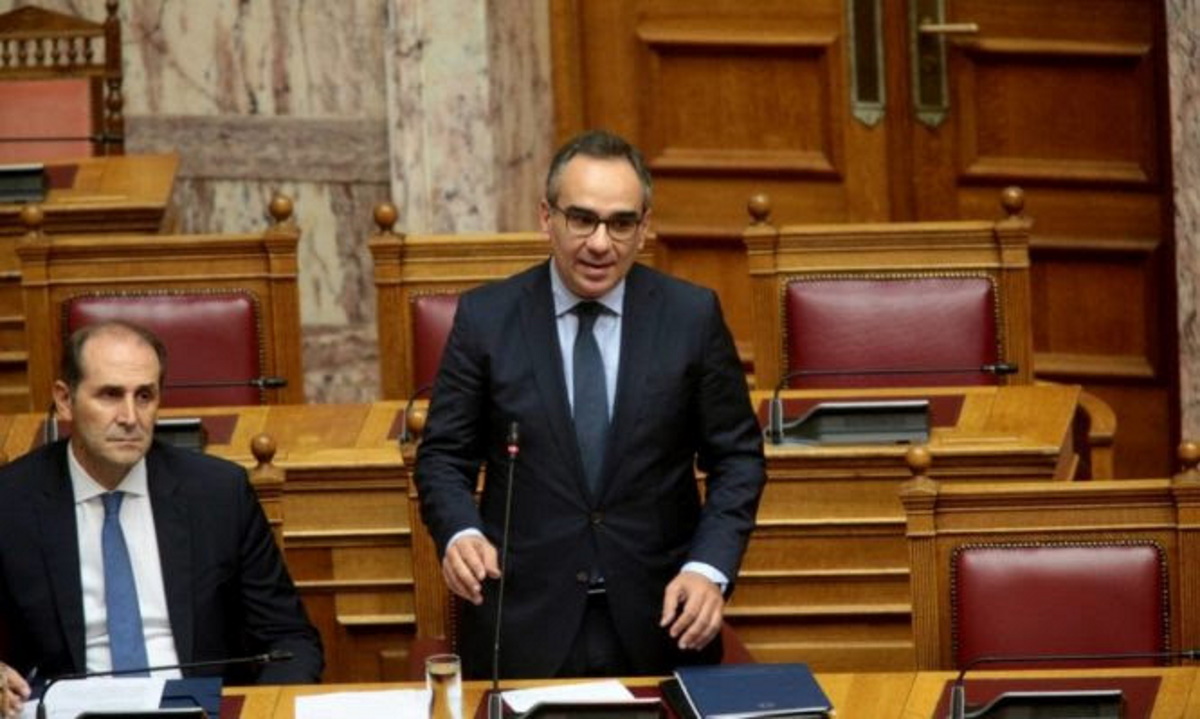 Κοντοζαμάνης: «Αύξηση των εμβολιασμών στην Ελλάδα με την αξιοποίηση της 6ης δόσης ανά φιαλίδιο»