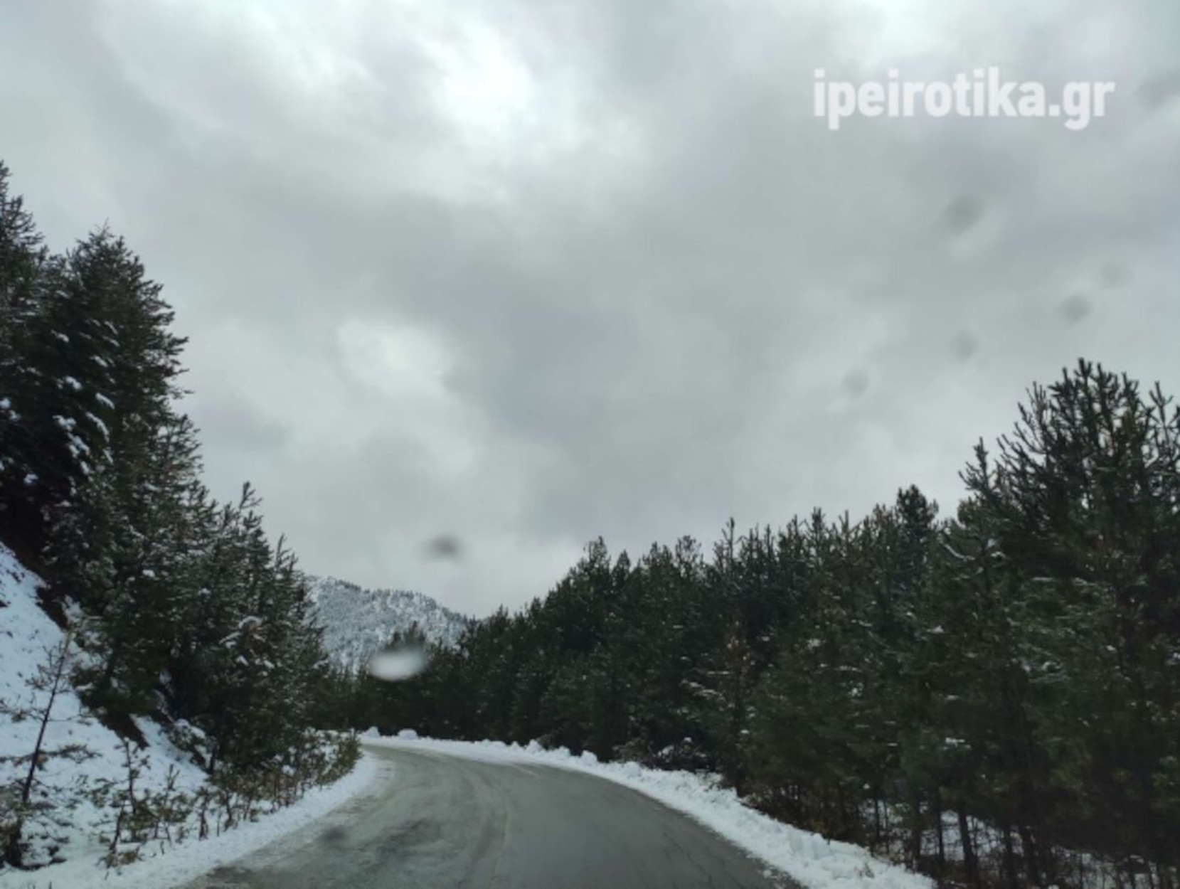 Το έστρωσε για τα καλά στην Βασιλίτσα: Υπέροχο λευκό τοπίο