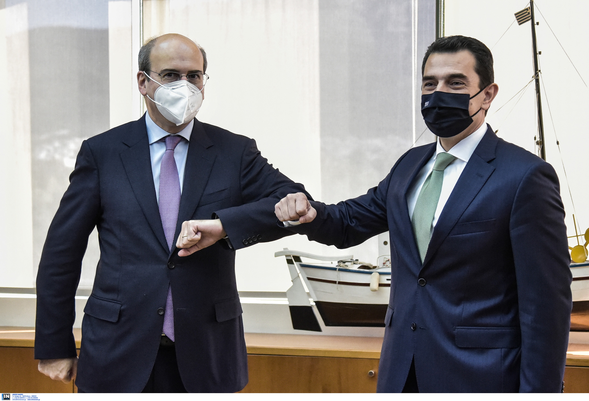 ΥΠΟΥΡΓΕΙΟ ΠΕΡΙΒΑΛΛΟΝΤΟΣ ΚΑΙ ΕΝΕΡΓΕΙΑΣ  	<br><br>
ΥΠΟΥΡΓΟΣ: ΚΩΣΤΑΣ ΣΚΡΕΚΑΣ
ΥΦΥΠΟΥΡΓΟΣ ΑΡΜΟΔΙΟΣ ΓΙΑ ΘΕΜΑΤΑ ΠΡΟΣΤΑΣΙΑΣ ΤΟΥ ΠΕΡΙΒΑΛΛΟΝΤΟΣ: ΓΙΩΡΓΟΣ ΑΜΥΡΑΣ
ΥΦΥΠΟΥΡΓΟΣ ΑΡΜΟΔΙΟΣ ΓΙΑ ΘΕΜΑΤΑ ΧΩΡΟΤΑΞΙΑΣ ΚΑΙ ΑΣΤΙΚΟΥ ΠΕΡΙΒΑΛΛΟΝΤΟΣ: ΝΙΚΟΣ ΤΑΓΑΡΑΣ