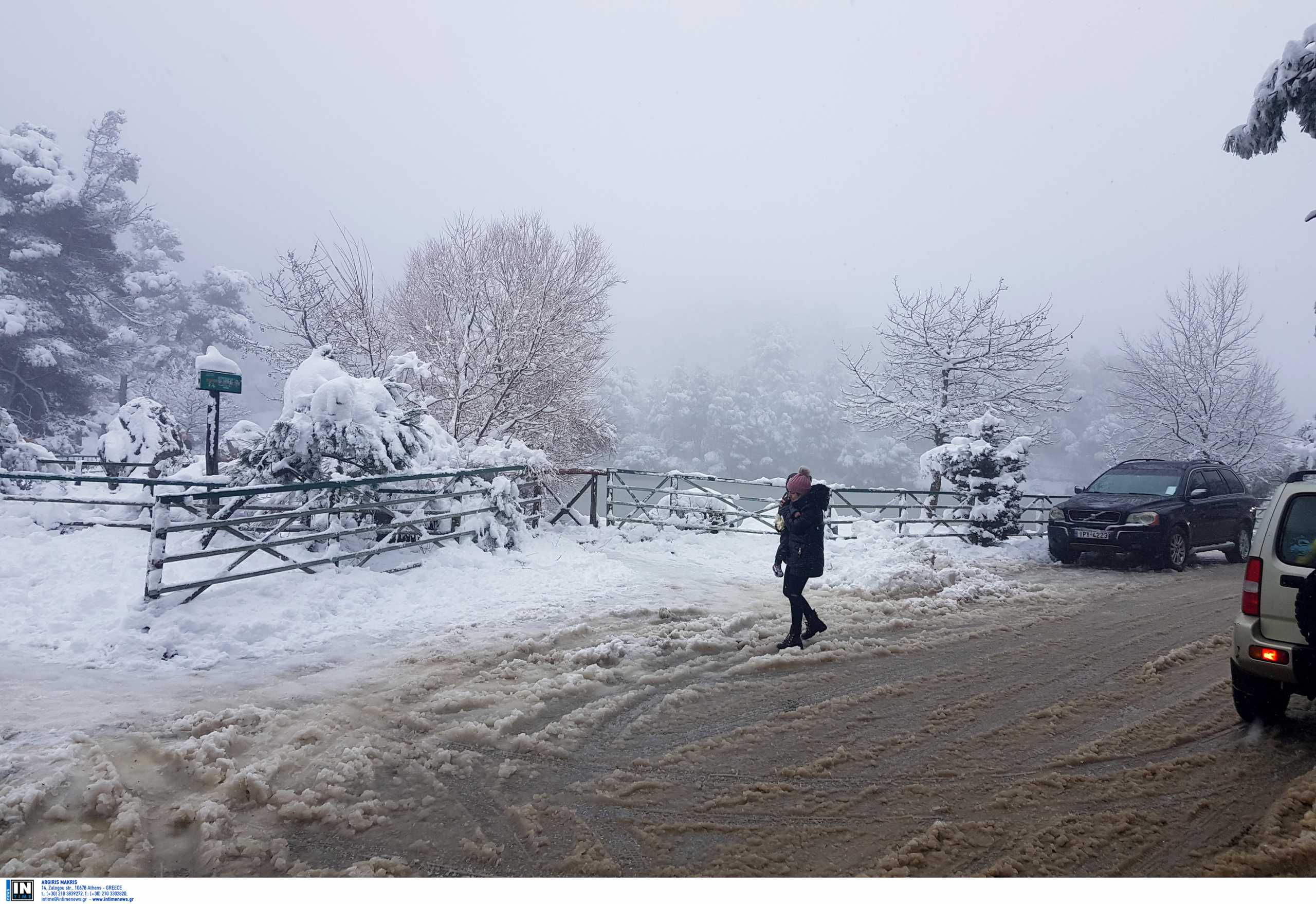 Καιρός – Κακοκαιρία Μήδεια: Σύσκεψη Χρυσοχοΐδη και Χαρδαλιά για τα μέτρα στην Αττική