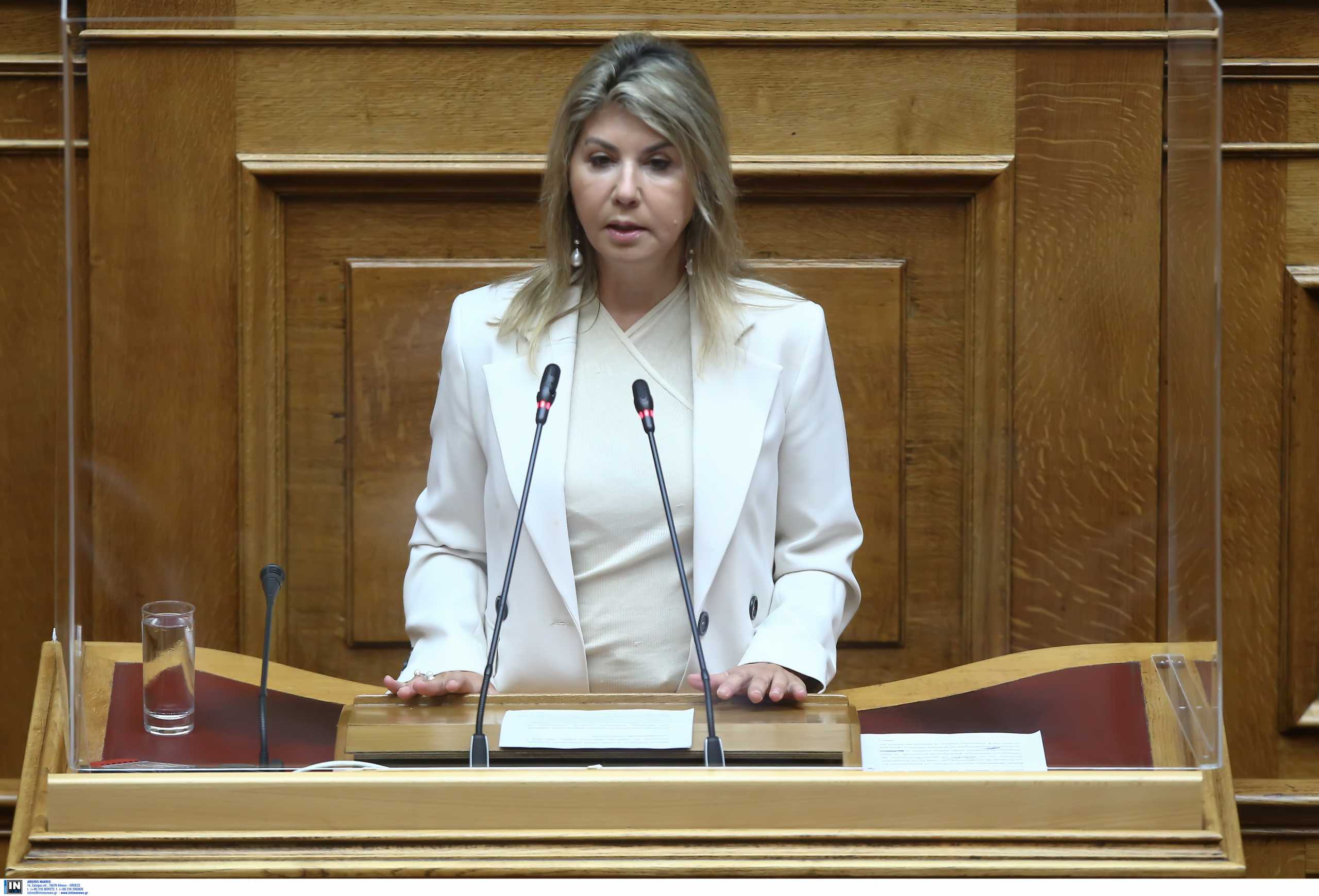 Ζέττα Μακρή: Συνελήφθη δημοσιογράφος που φέρεται να εκβίαζε τη βουλευτή της ΝΔ