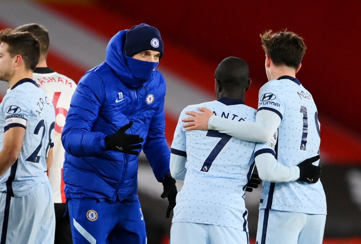 Soccer Football - Premier League - Sheffield United v Chelsea - Bramall Lane, Sheffield, Britain - February 7, 2021 Chelsea manager Thomas Tuchel with Callum Hudson-Odoi and Mason Mount after the match Pool via REUTERS