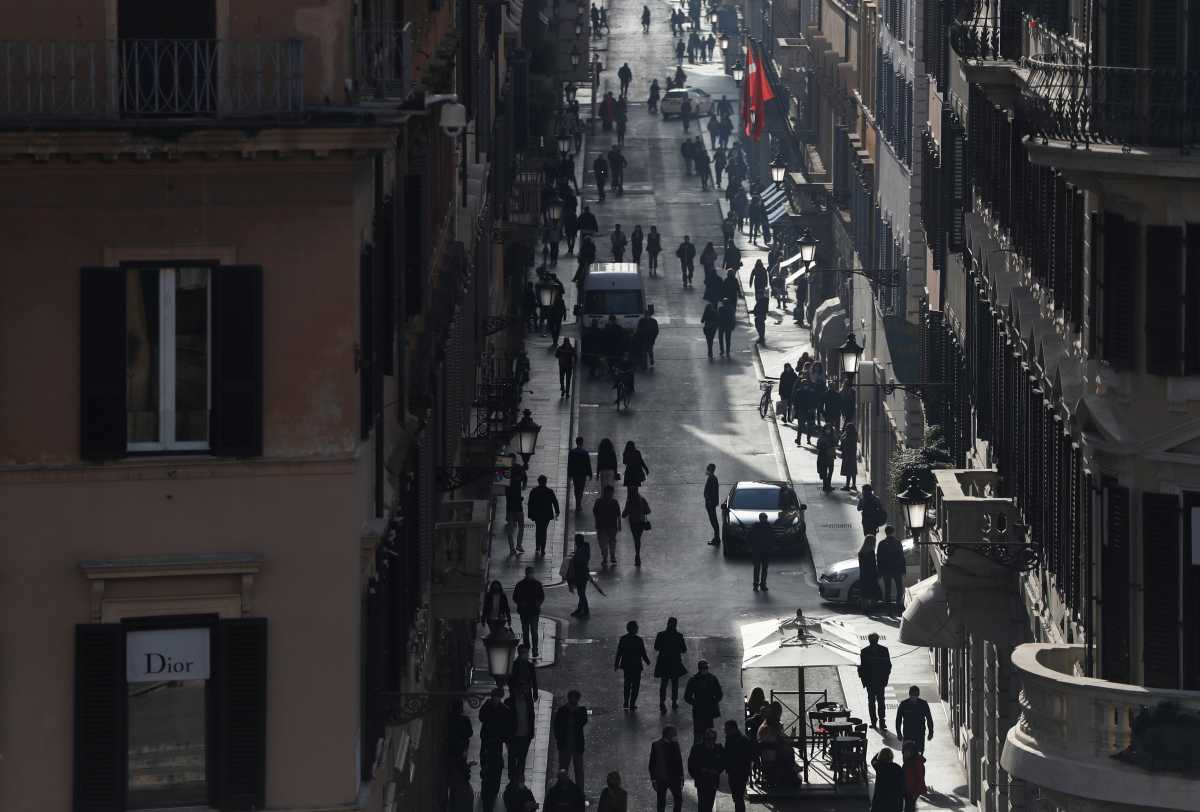 Ιταλία – Κορονοϊός: Πιθανό κλείσιμο των σχολείων σε περιοχές που «χτυπάει» η βρετανική μετάλλαξη