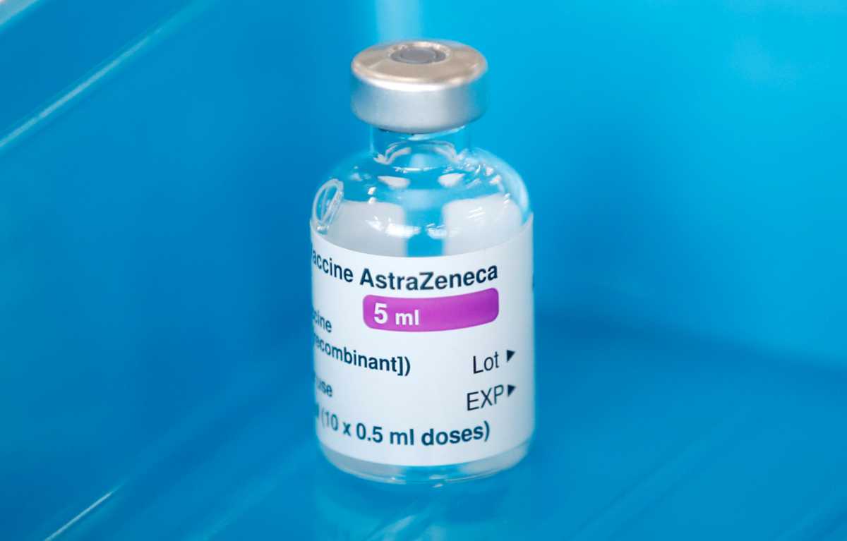 Financial Times: Λιγότερο αποτελεσματικό στη μετάλλαξη της Ν. Αφρικής το εμβόλιο της AstraZeneca