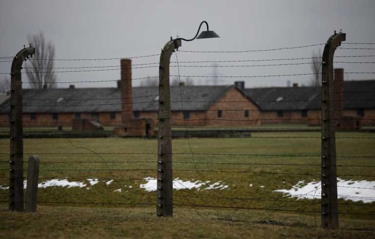 Άνδρας 100 ετών κατηγορείται για “συνέργεια” σε 3.518 δολοφονίες σε ναζιστικό στρατόπεδο συγκέντρωσης