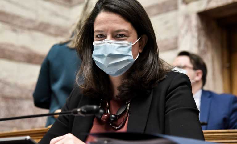 Μήνυμα της Νίκης Κεραμέως: Να αντηχούν στις τάξεις όλο το χρόνο παιδικές φωνές