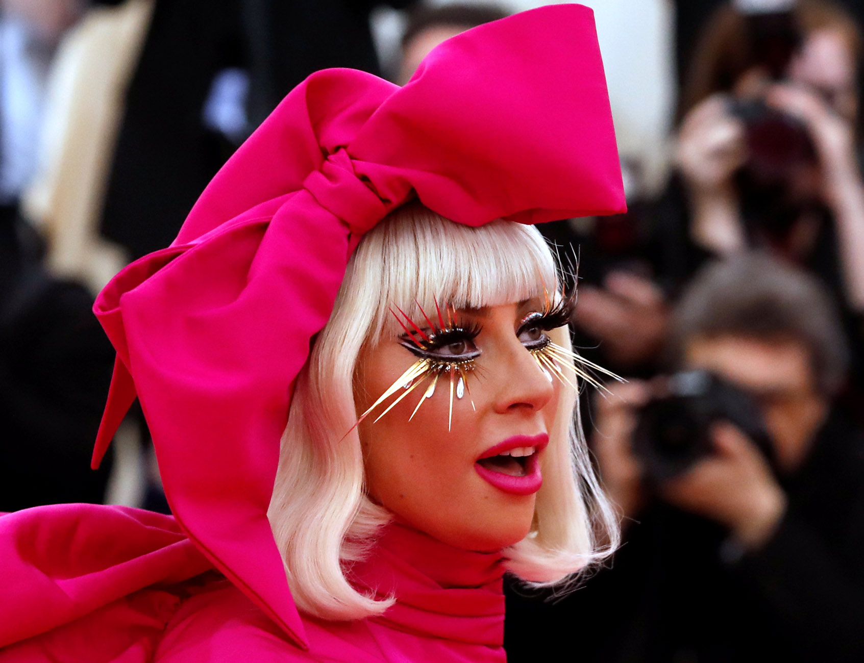 Η Lady Gaga και ο Άνταμ Ντράιβερ πρωταγωνιστούν στην πιο στυλάτη ταινία της χρονιάς!