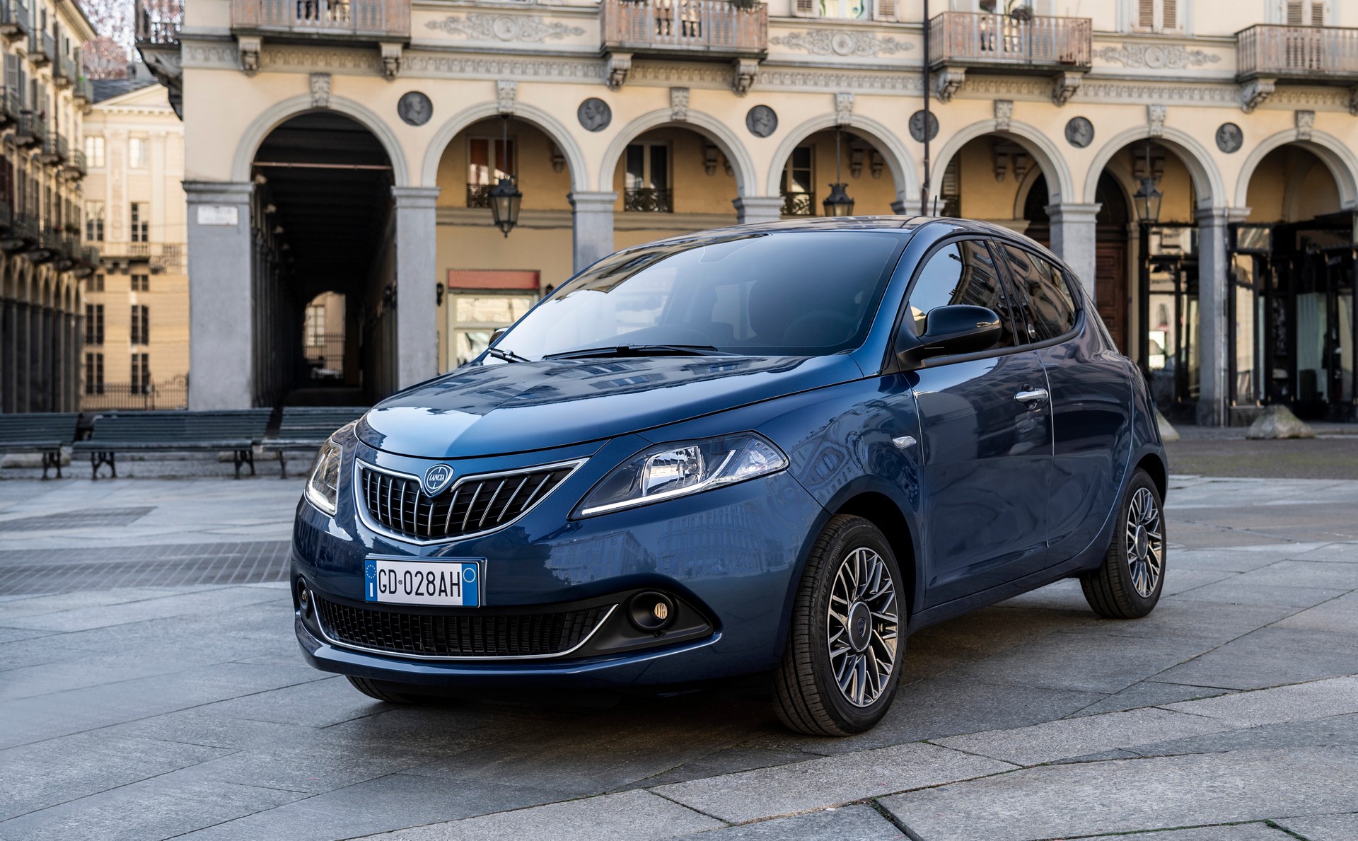 Ανανέωση για τη Lancia Ypsilon [vid]