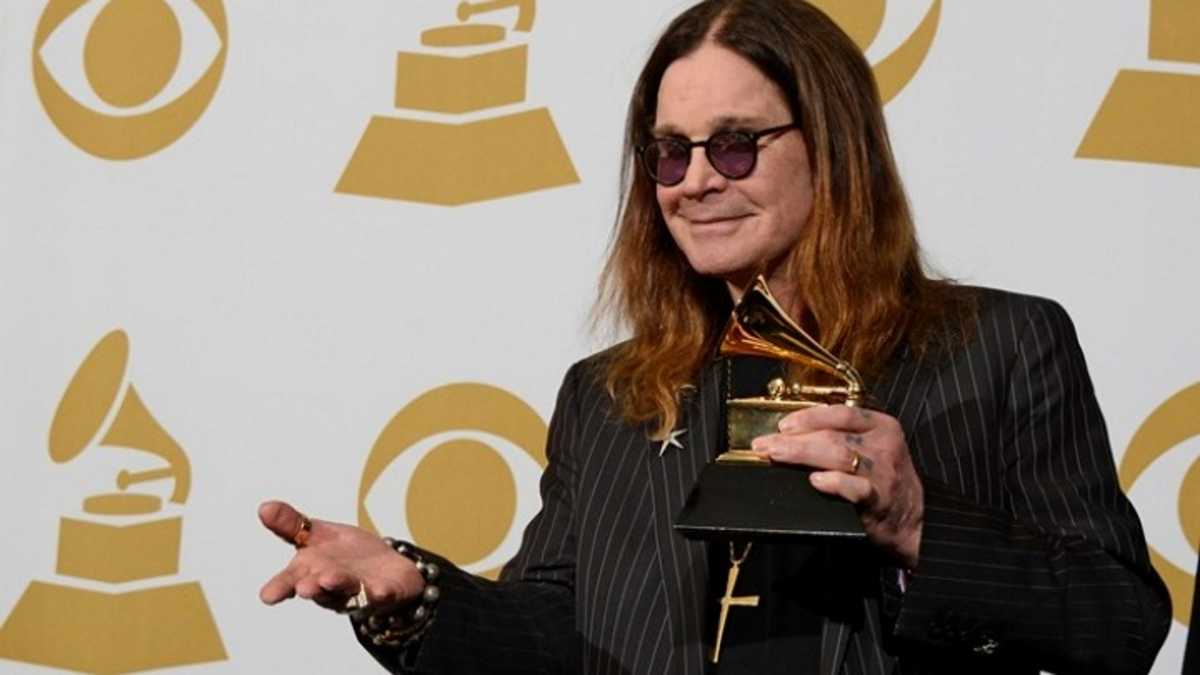 Ozzy Osbourne: Εμβολιάστηκα για κορονοϊό και ένιωσα σαν μαχαιριά (video)