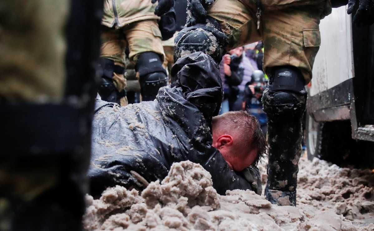 Ρωσία: Πάνω από 5.300 συλλήψεις στις διαδηλώσεις υπέρ Ναβάλνι (pics, vid)