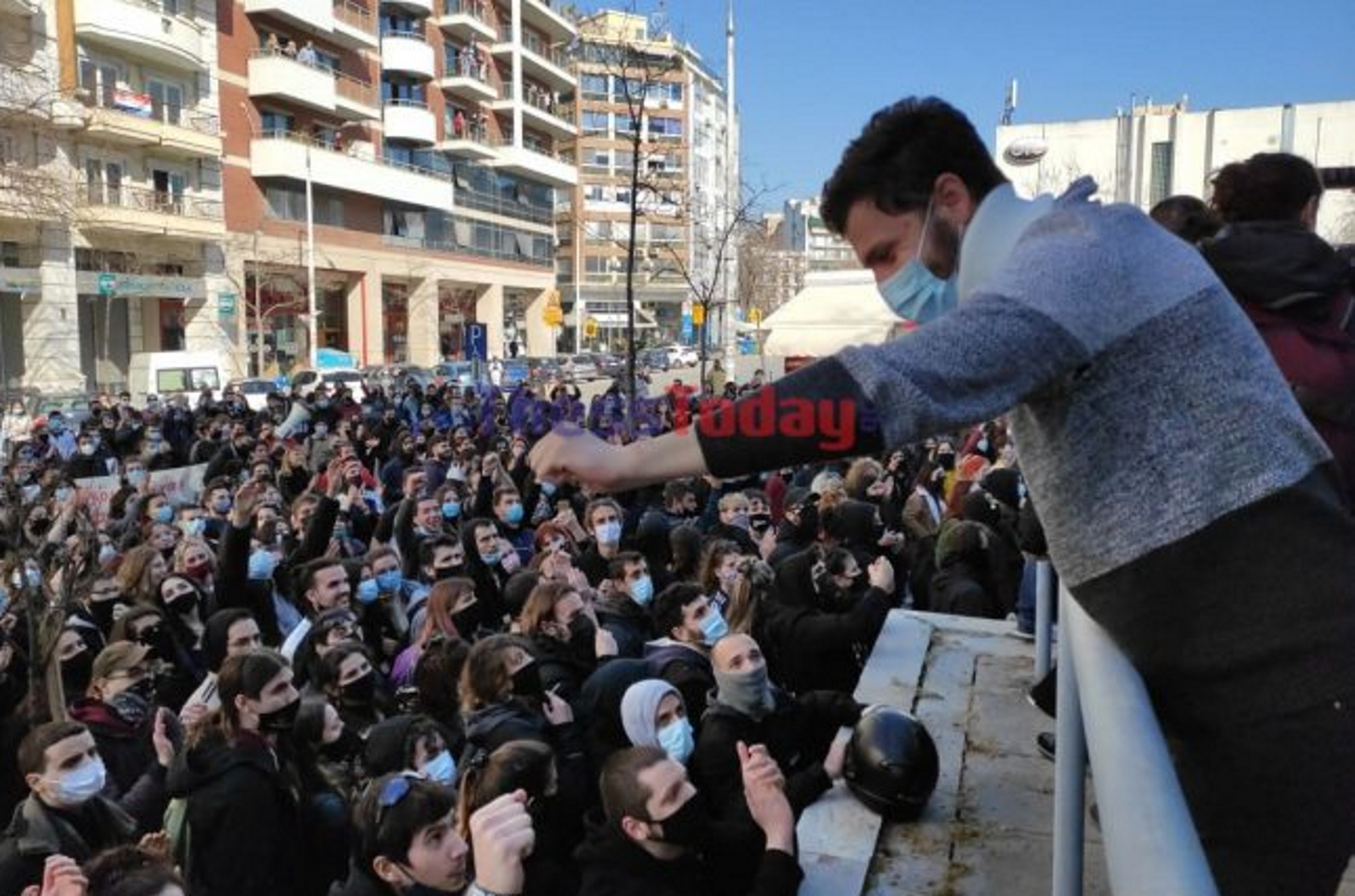 Θεσσαλονίκη: Τριήμερη αναβολή για τους συλληφθέντες στα επεισόδια του ΑΠΘ (pics, video)