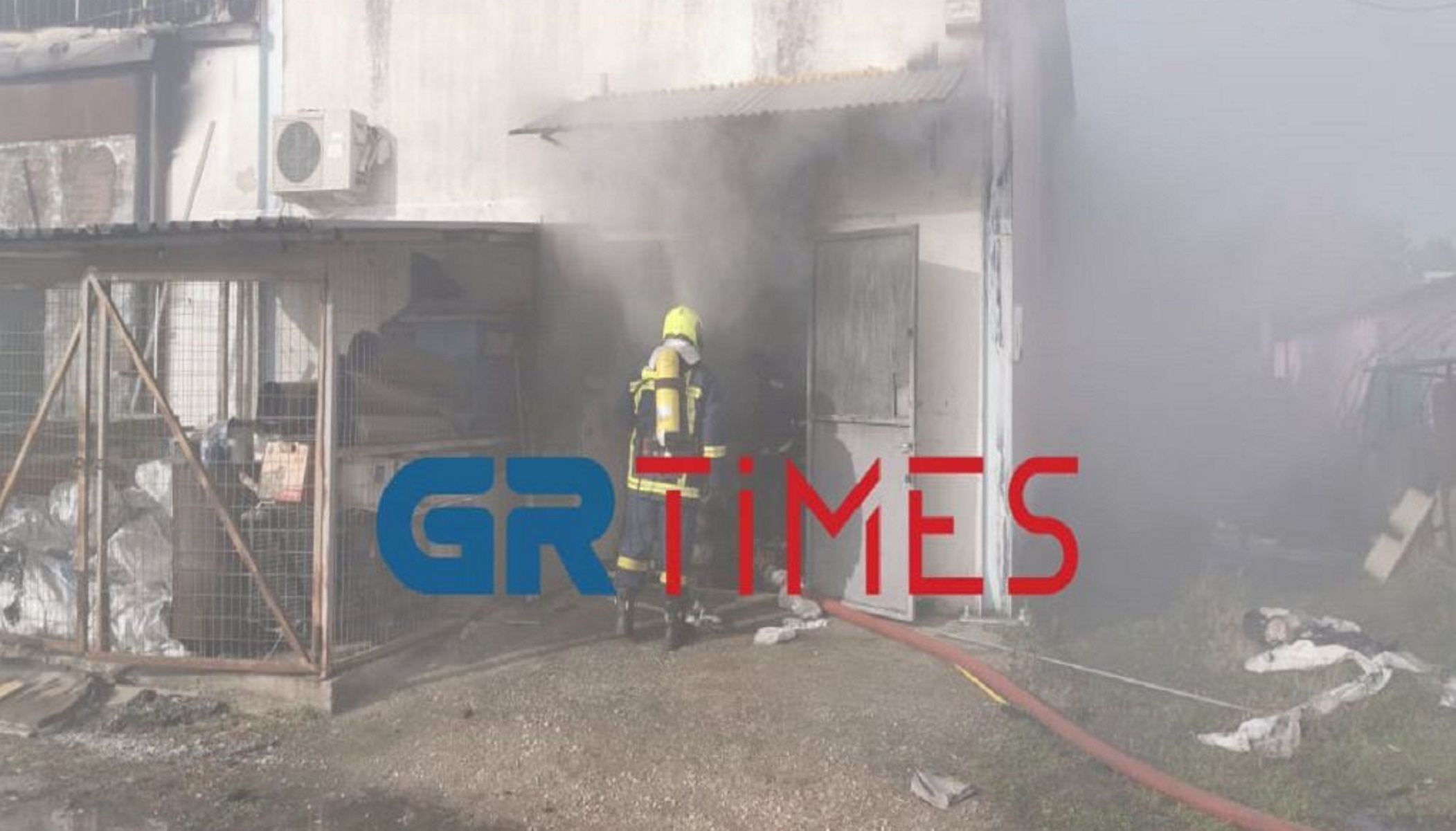 Θεσσαλονίκη: Αυτόφωρο για τον 43χρονο που έκαψε το μαγαζί του αδερφού του – Περιπετειώδης σύλληψη