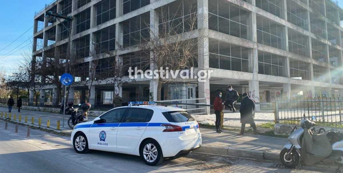 Θεσσαλονίκη: Πτώμα σε κτήριο του ΑΠΘ – Φοιτητές αντίκρισαν το μακάβριο θέαμα (pics, video)