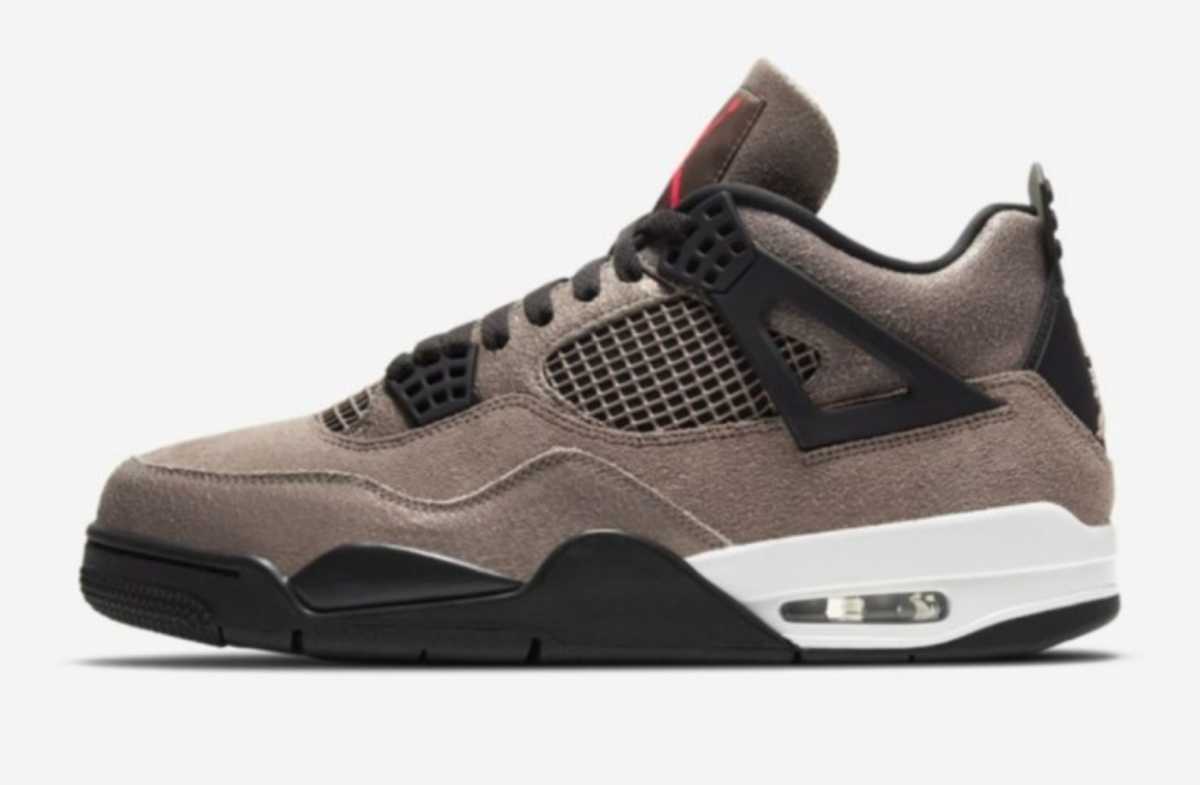 Τα πιο πολυπόθητα sneakers της σεζόν μπορούν να γίνουν δικά σου σε λίγες μέρες