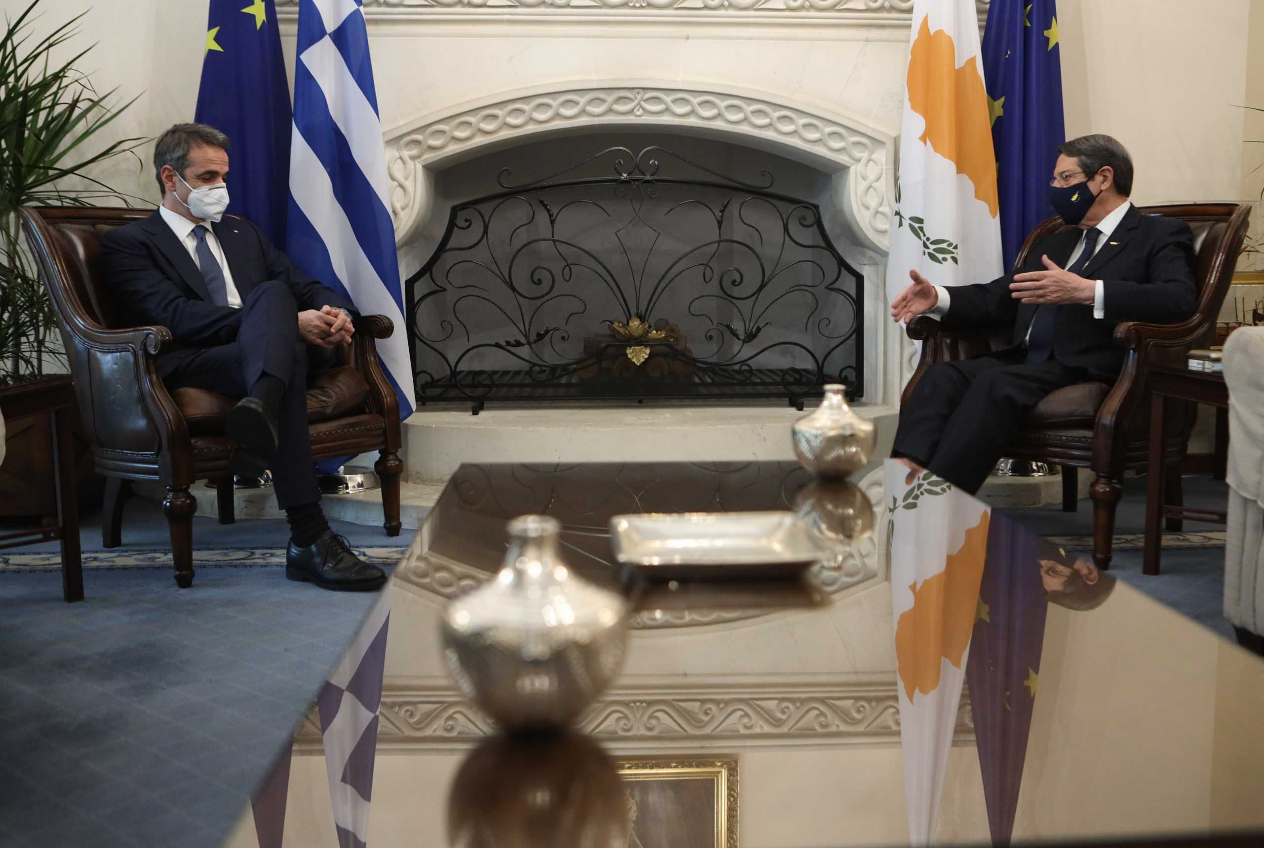 Μητσοτάκης σε Αναστασιάδη: Αυτονόητη ανάγκη Ελλάδα και Κύπρος να είναι απολύτως συντονισμένες
