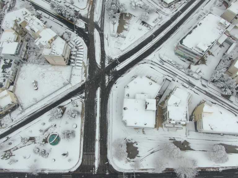 Κακοκαιρία Μήδεια: Συλλεκτικές εικόνες! Χιονισμένες Αλίμου και Βουλιαγμένης από ψηλά