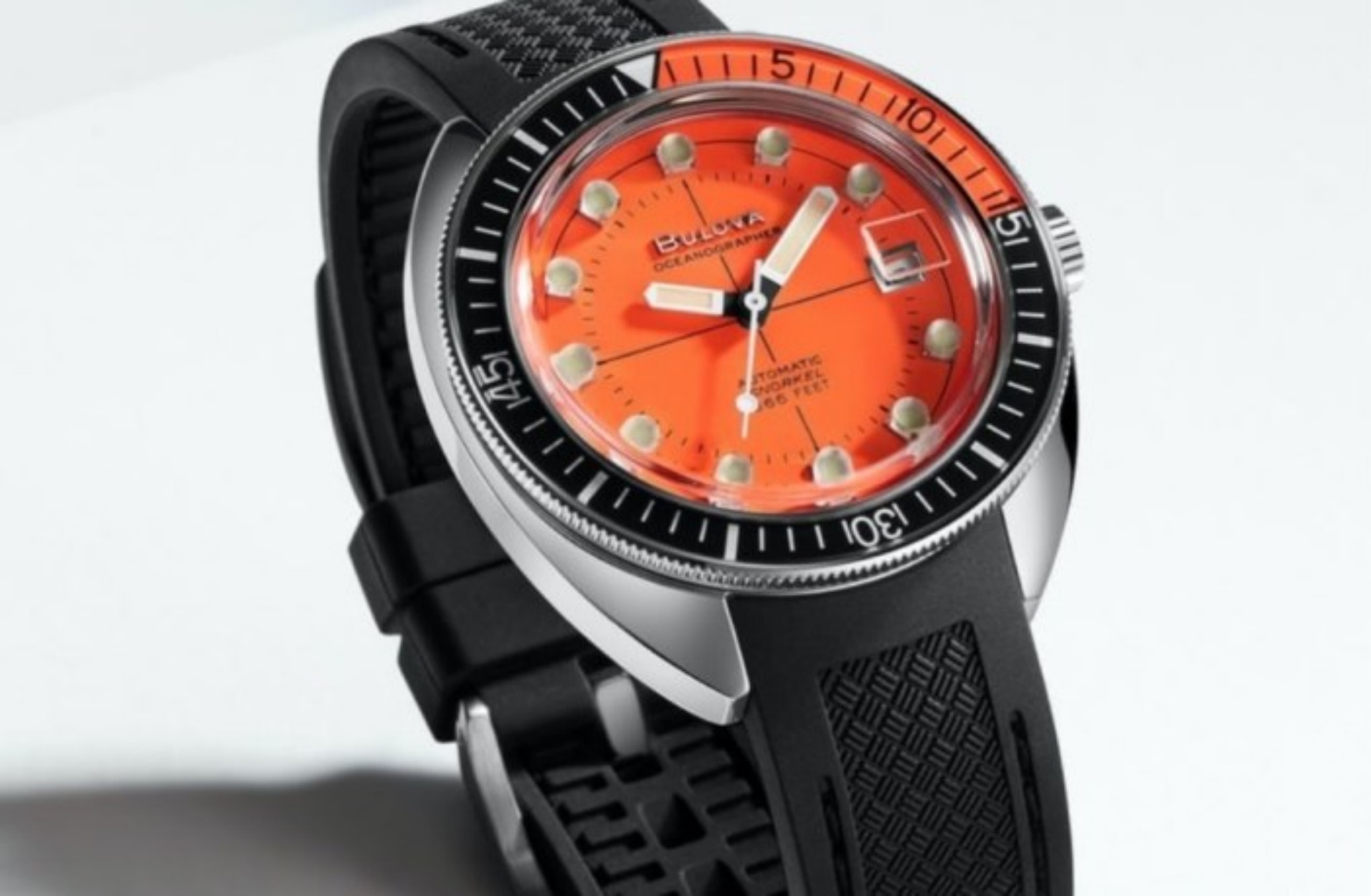 Devil Diver: Το νέο καταδυτικό ρολόι της Bulova είναι σατανικά όμορφο!
