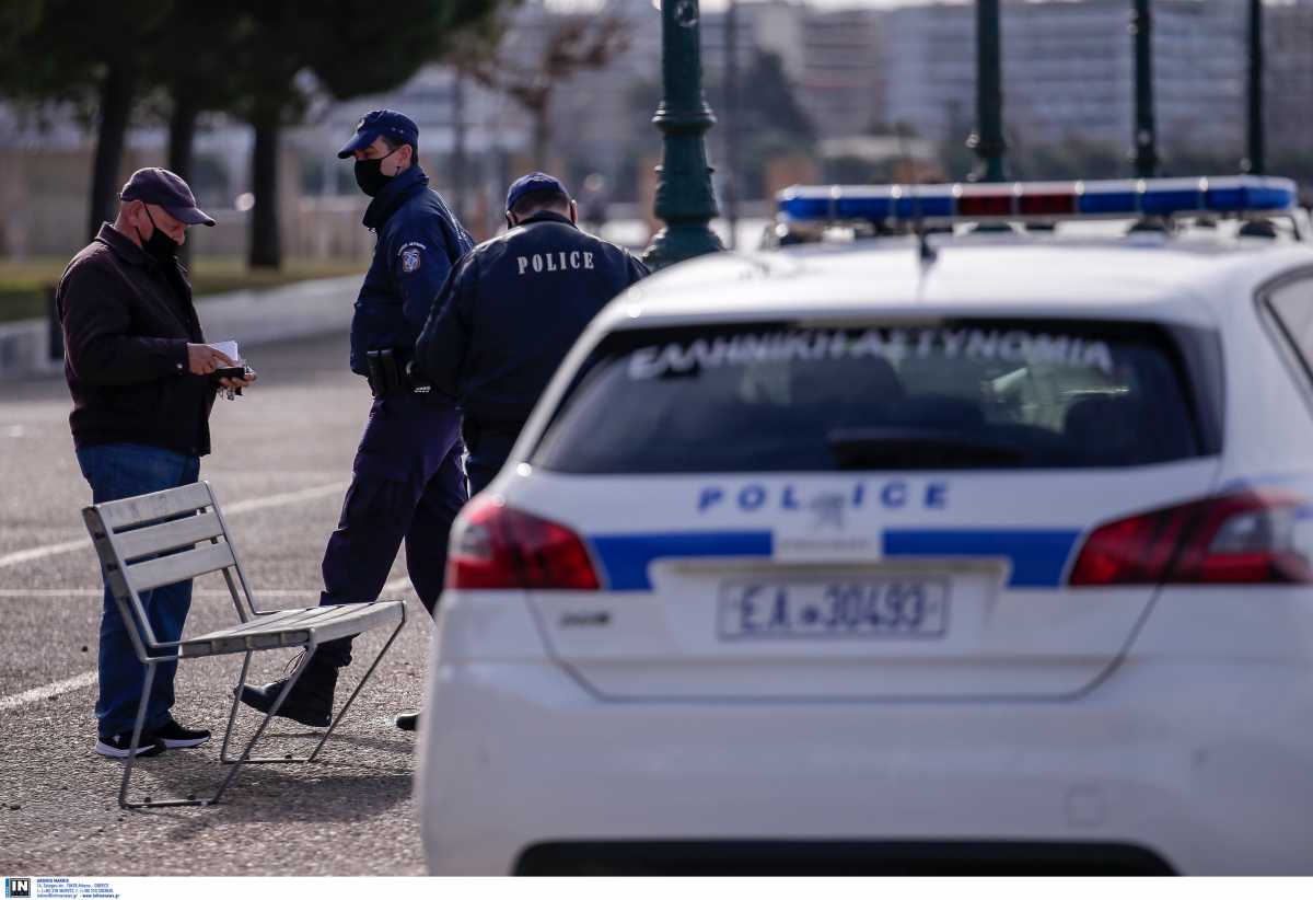 Κορονοϊός: 28 συλλήψεις και πάνω από 500.000 ευρώ πρόστιμα για παραβίαση μέτρων