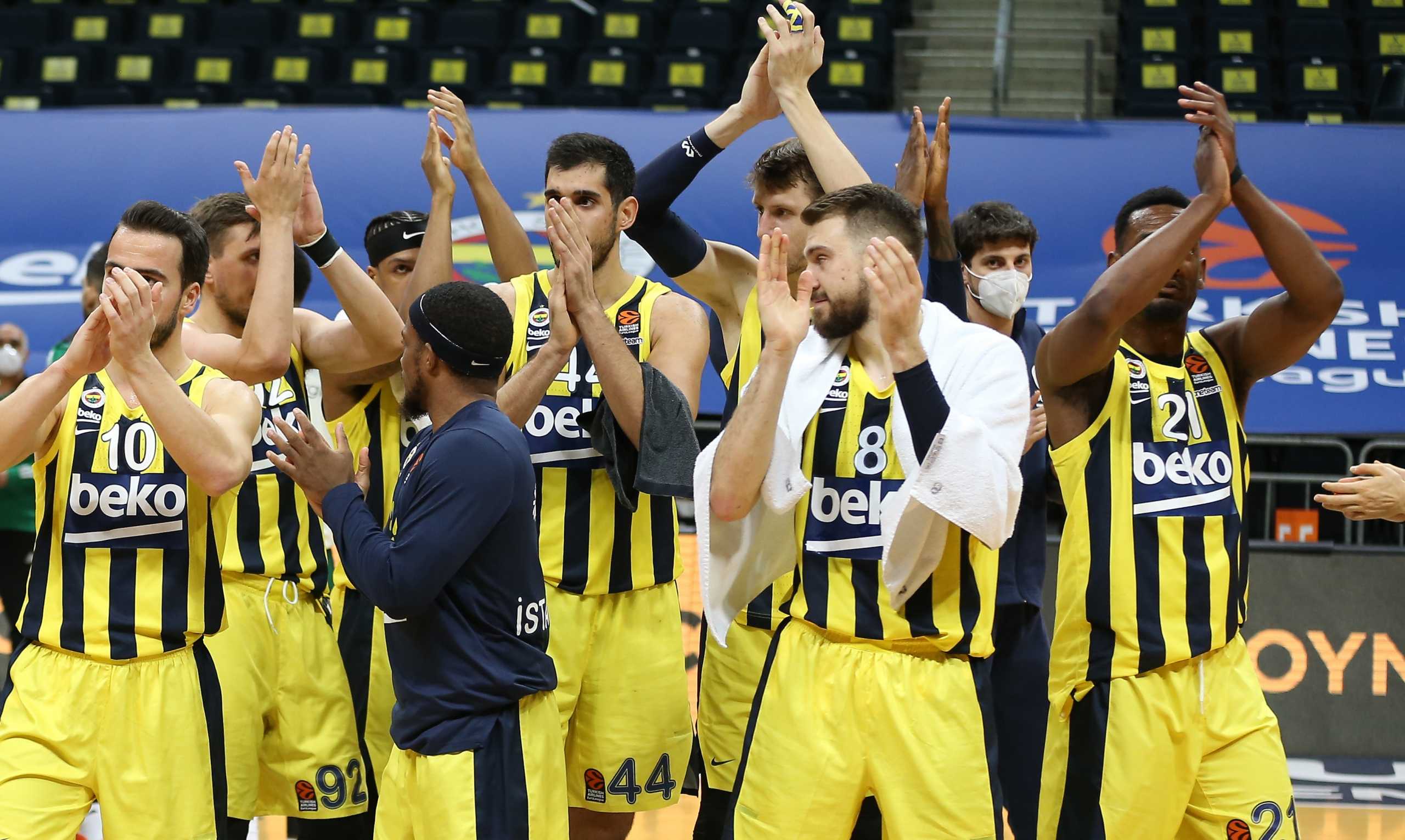 Euroleague: «Επελαύνει» η Φενέρμπαχτσε με 9 σερί νίκες (video)