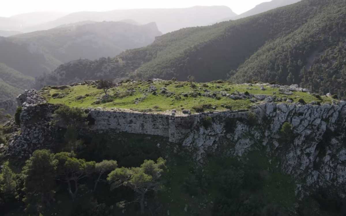 Το φρούριο της Αττικής που βρίσκεται εκεί 2.300 χρόνια