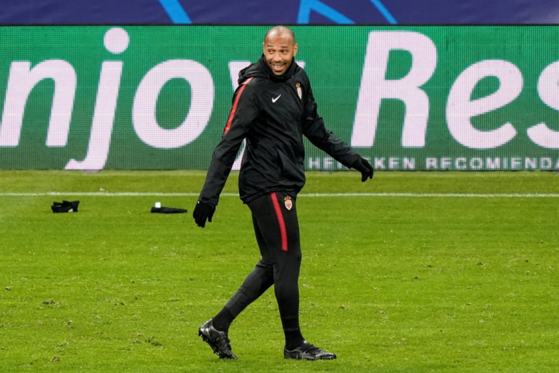 epa07193259 AS Monaco's head coach Thierry Henry attends a training session at Wanda Metropolitano stadium in Madrid, Spain, 27 November 2018. AS Monaco will face Atletico Madrid in their UEFA Champions League group A soccer match at Wanda Metropolitano stadium on 28 November 2018.  EPA