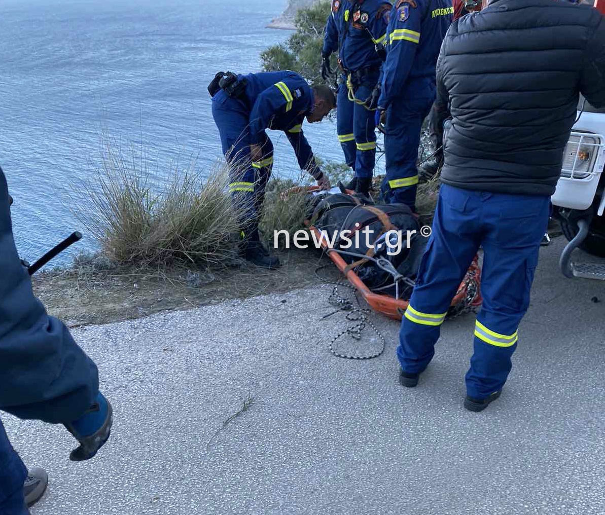 Θρίλερ στην Κερατέα: Νεκρός ο 25χρονος οδηγός που έπεσε σε 70 μέτρα γκρεμό στην Κακιά Θάλασσα[photos]