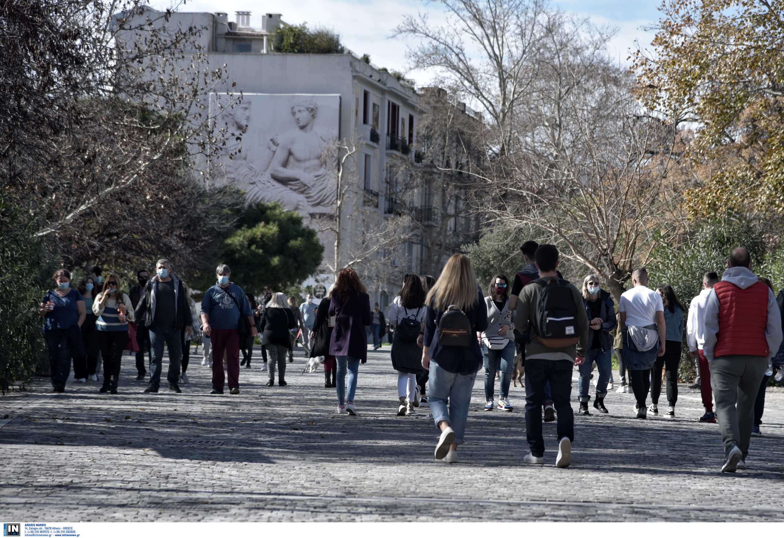 Απαγόρευση κυκλοφορίας: Ο «κόφτης» στα sms ειδικά στο 2 και στο 6 είναι υπό εξέταση