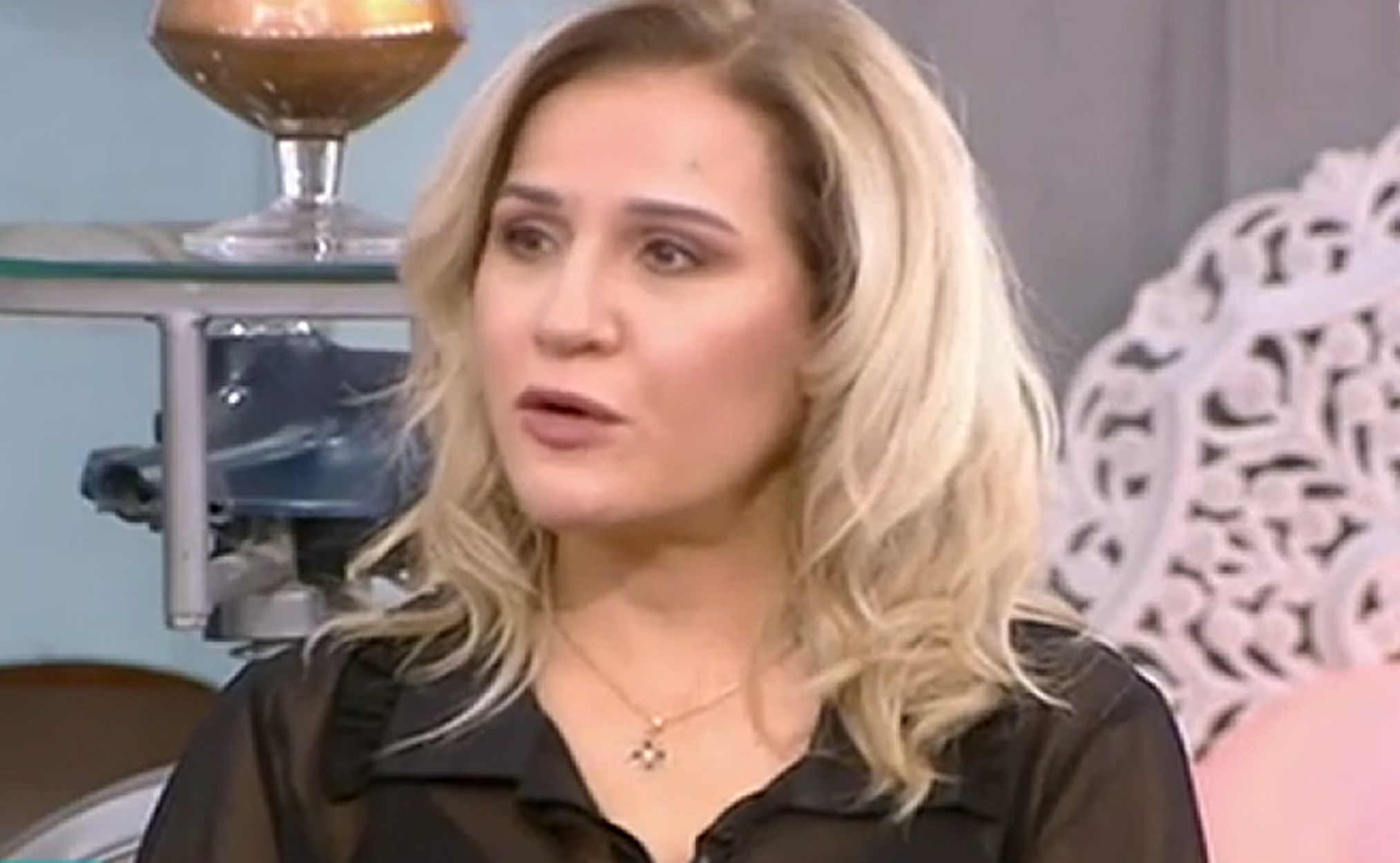 Μπέσυ Μάλφα – «Λύγισε» στον αέρα: Αισθάνομαι ότι δεν μπορώ να αναπνεύσω