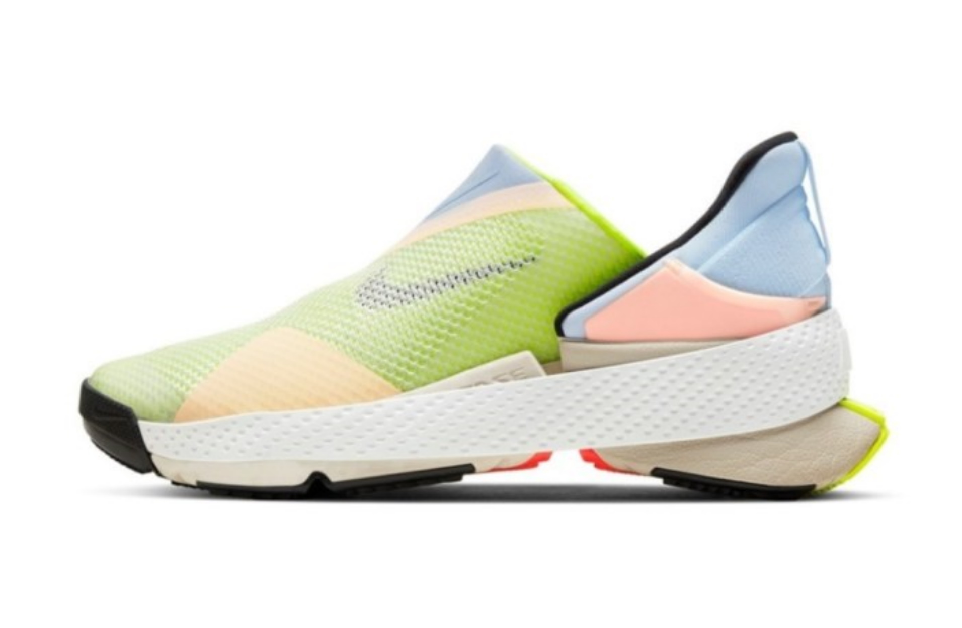Η Nike μόλις αποκάλυψε τα πρώτα της hands free παπούτσια