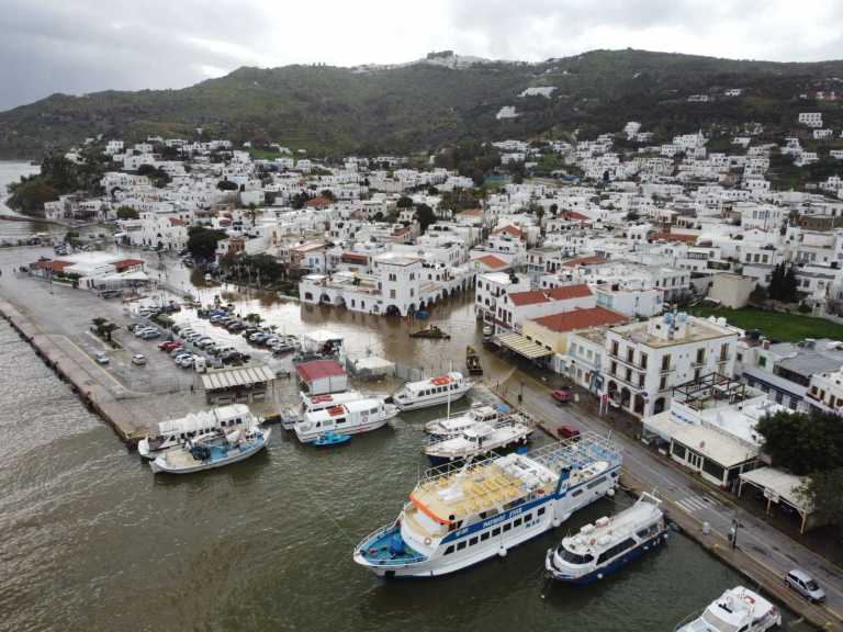 Πάτμος: Σε κατάσταση έκτακτης ανάγκης για 6 μήνες – Πρωτοφανείς καταστροφές στο νησί (pics)