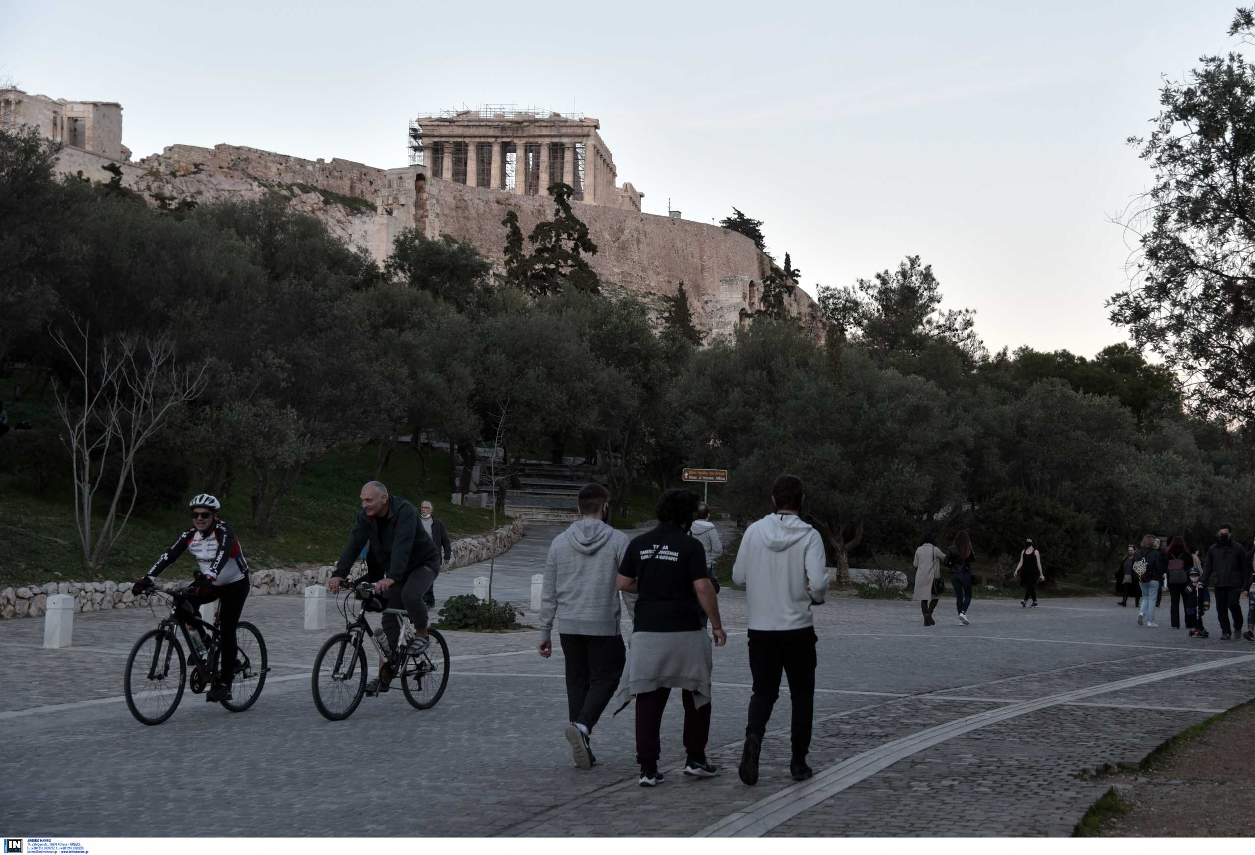 Κορονοϊός: Ο δείκτης θετικότητας και η αύξηση των εισαγωγών στα νοσοκομεία