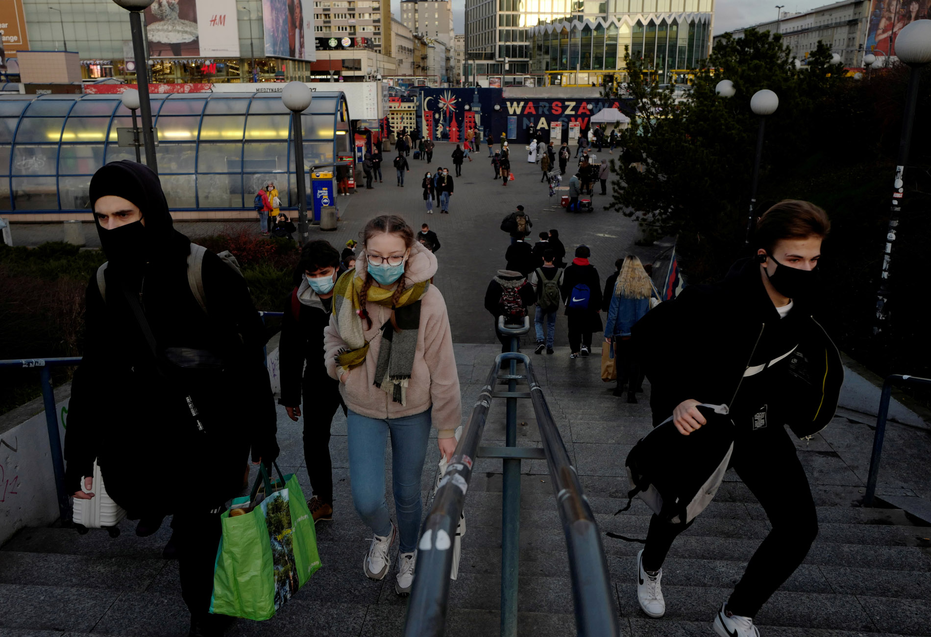 Πολωνία: Νέα αύξηση κρουσμάτων και φόβοι για τρίτο κύμα κορονοϊού