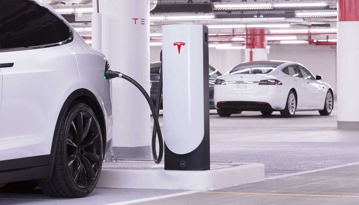 Δείτε πως πλουτίζει η Tesla εις βάρος των άλλων αυτοκινητοβιομηχανιών!