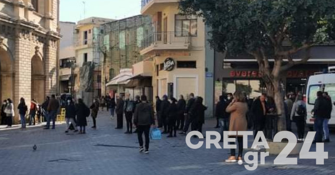 Κρήτη – Κορονοϊός: Ατελείωτες ουρές για ένα rapid test – Καλπάζουν τα κρούσματα τις τελευταίες μέρες