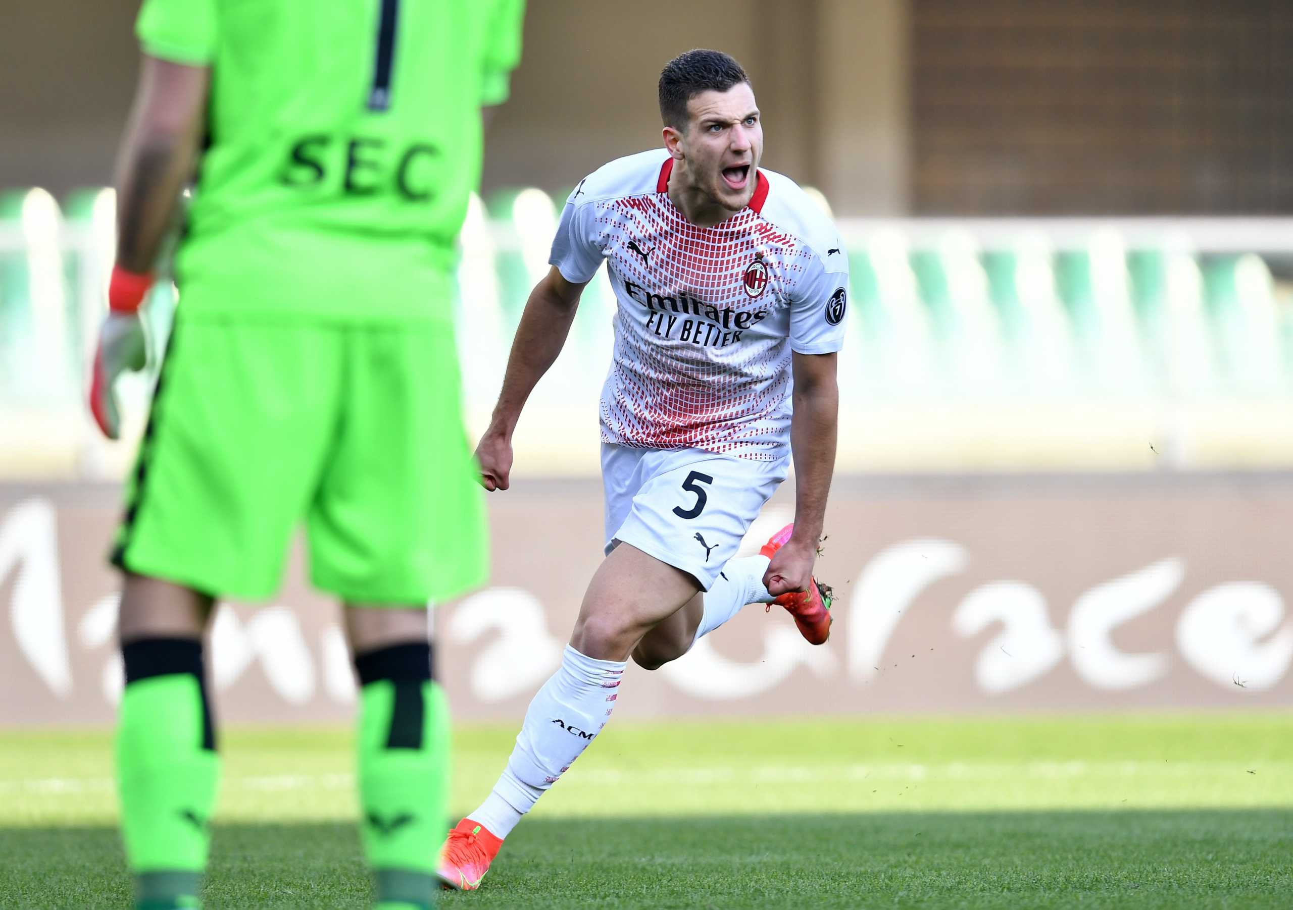 Soccer Football - Serie A - Hellas Verona v AC Milan - Stadio Marc'Antonio Bentegodi, Verona, Italy - March 7, 2021   AC Milan's Diogo Dalot celebrates scoring their second goal REUTERS