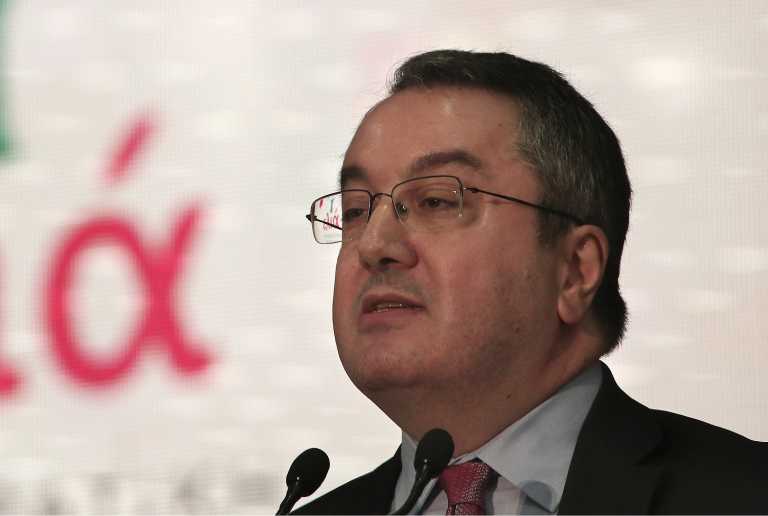 Μόσιαλος: Έχοντας τόσο αποτελεσματικά εμβόλια σχεδόν κάθε θάνατος είναι αποτρέψιμος»