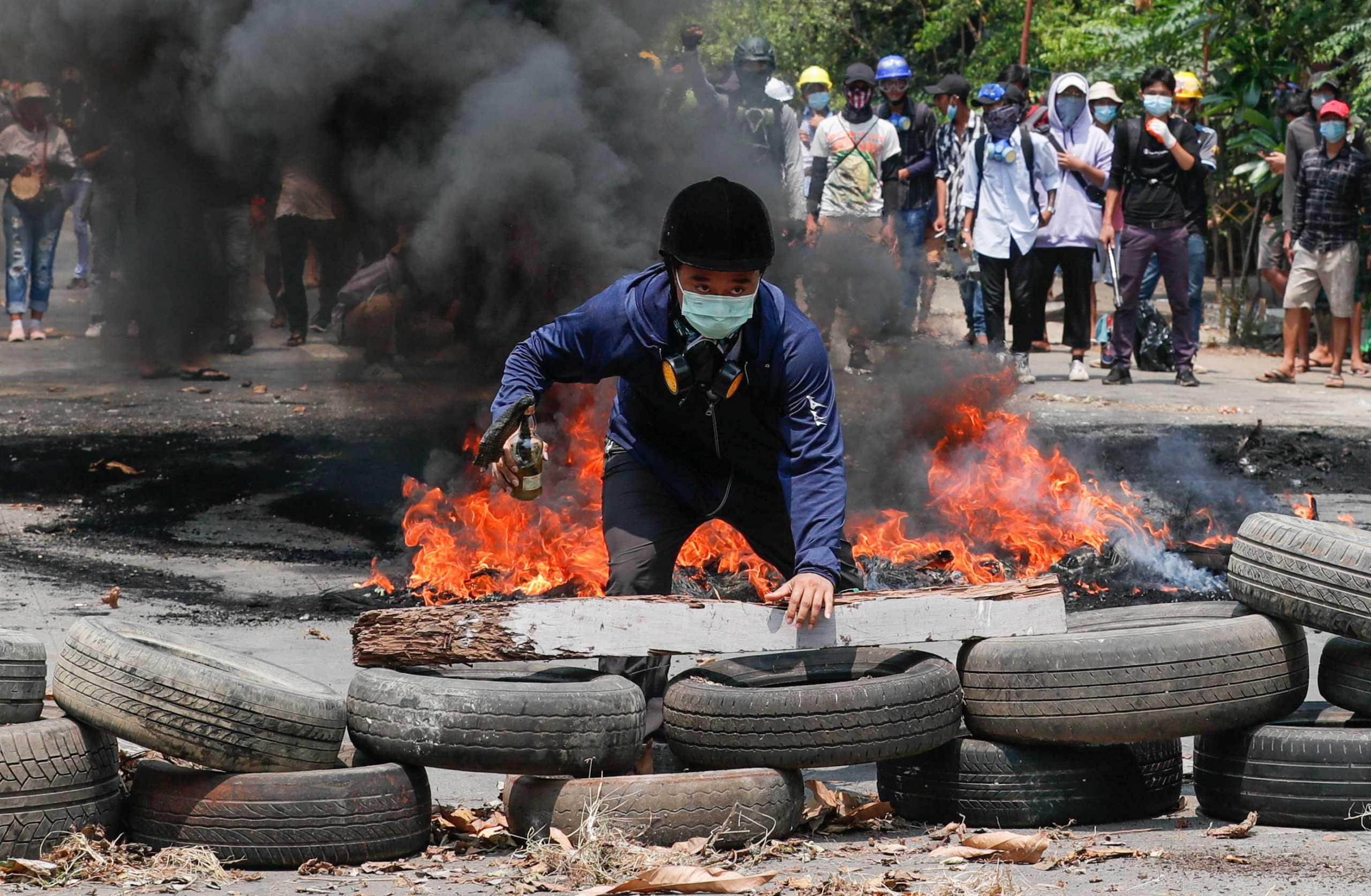 Πραξικόπημα Μιανμάρ: Τουλάχιστον 50 νεκροί διαδηλωτές – Νέες εκλογές υπόσχεται ο στρατός (pics)