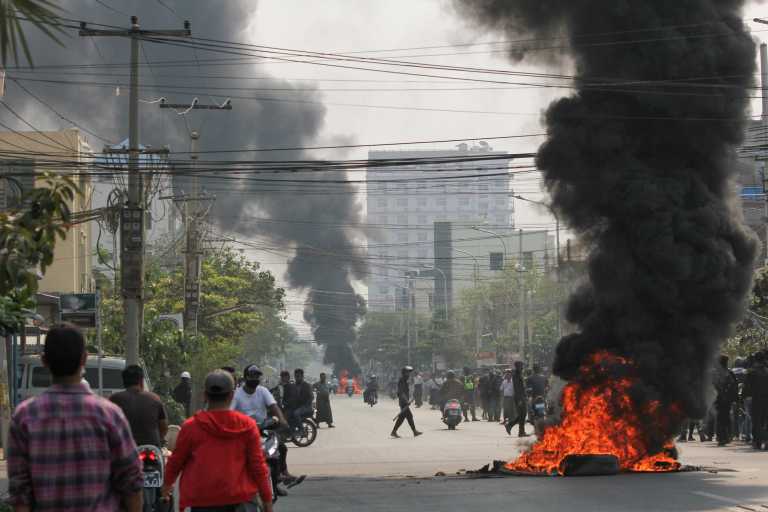 Μιανμάρ: Σοκ προκαλούν στις ΗΠΑ οι δολοφονίες διαδηλωτών από τους πραξικοπηματίες