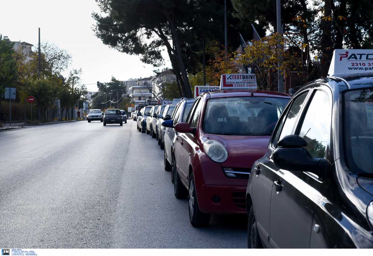 Σχολές οδηγών: Ανοίγουν από σήμερα σε όλη τη χώρα – Πώς θα γίνονται μαθήματα και εξετάσεις