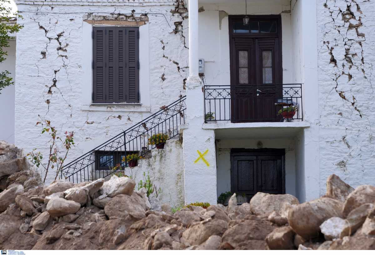 1.820 σπίτια κρίθηκαν ακατάλληλα από τους σεισμούς στη Θεσσαλία