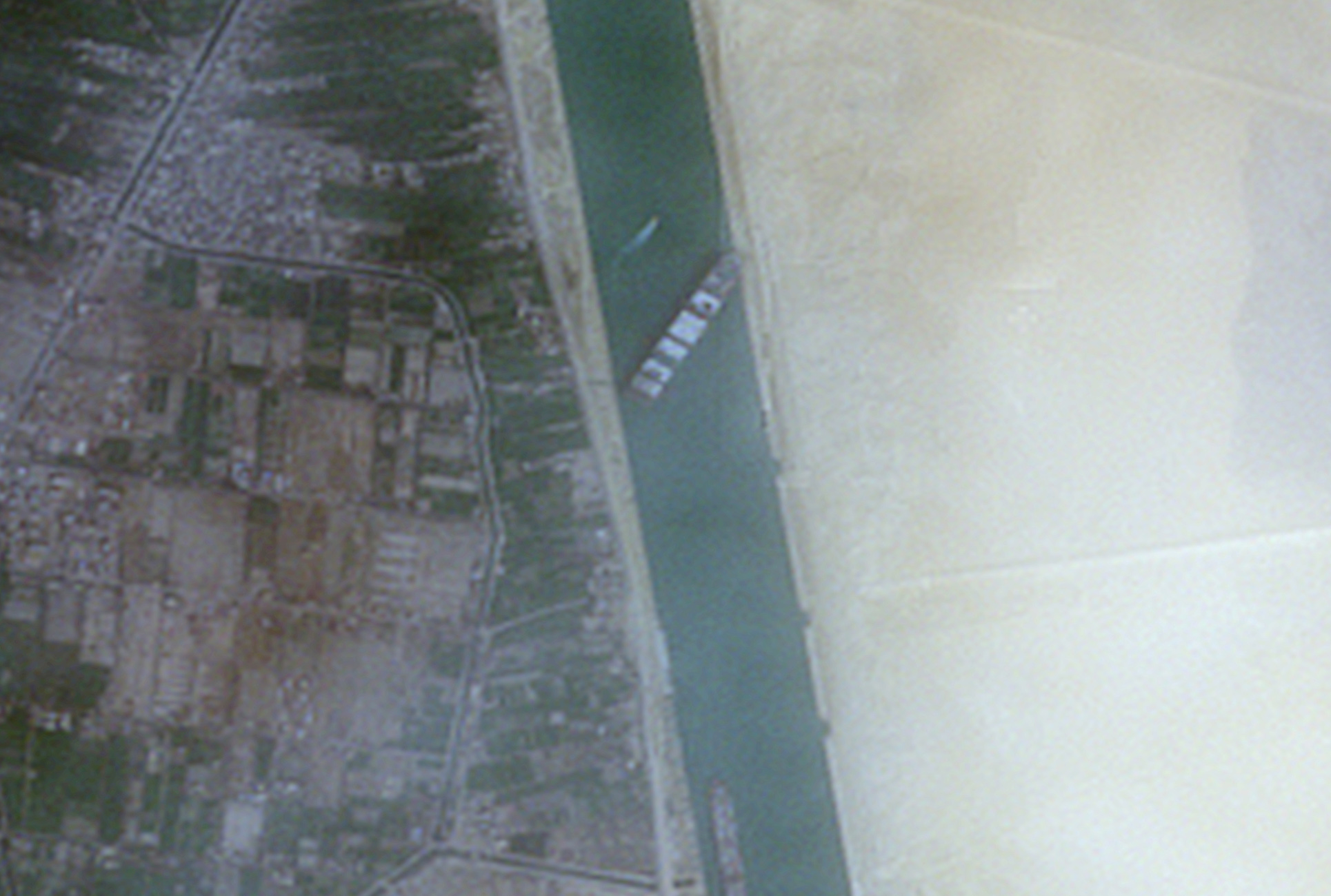 Διώρυγα Σουέζ: Παραμένει αποκλεισμένη και προκαλεί έμφραγμα στην παγκόσμια ναυσιπλοΐα