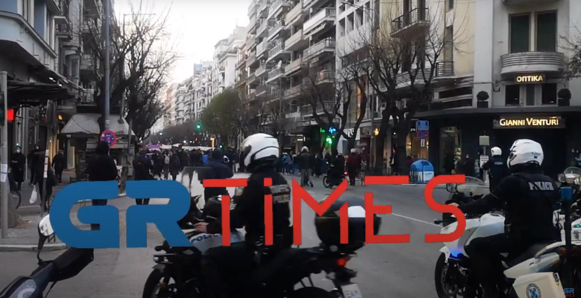 Θεσσαλονίκη: Ένταση στην πορεία για την Ημέρα της Γυναίκας (video)