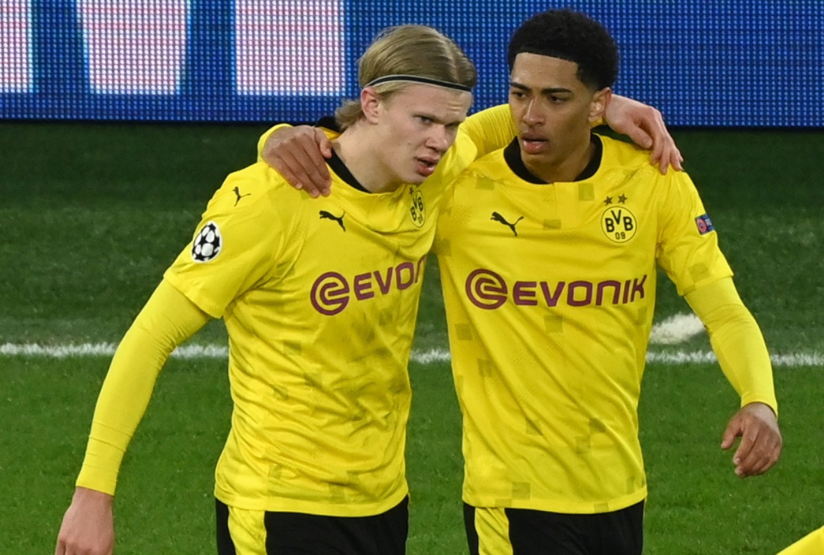 Soccer Football - Champions League - Round of 16 Second Leg - Borussia Dortmund v Sevilla - Signal Iduna Park, Dortmund, Germany - March 9, 2021 Borussia Dortmund's Erling Braut Haaland celebrates scoring their second goal with Jude Bellingham Pool via REUTERS
