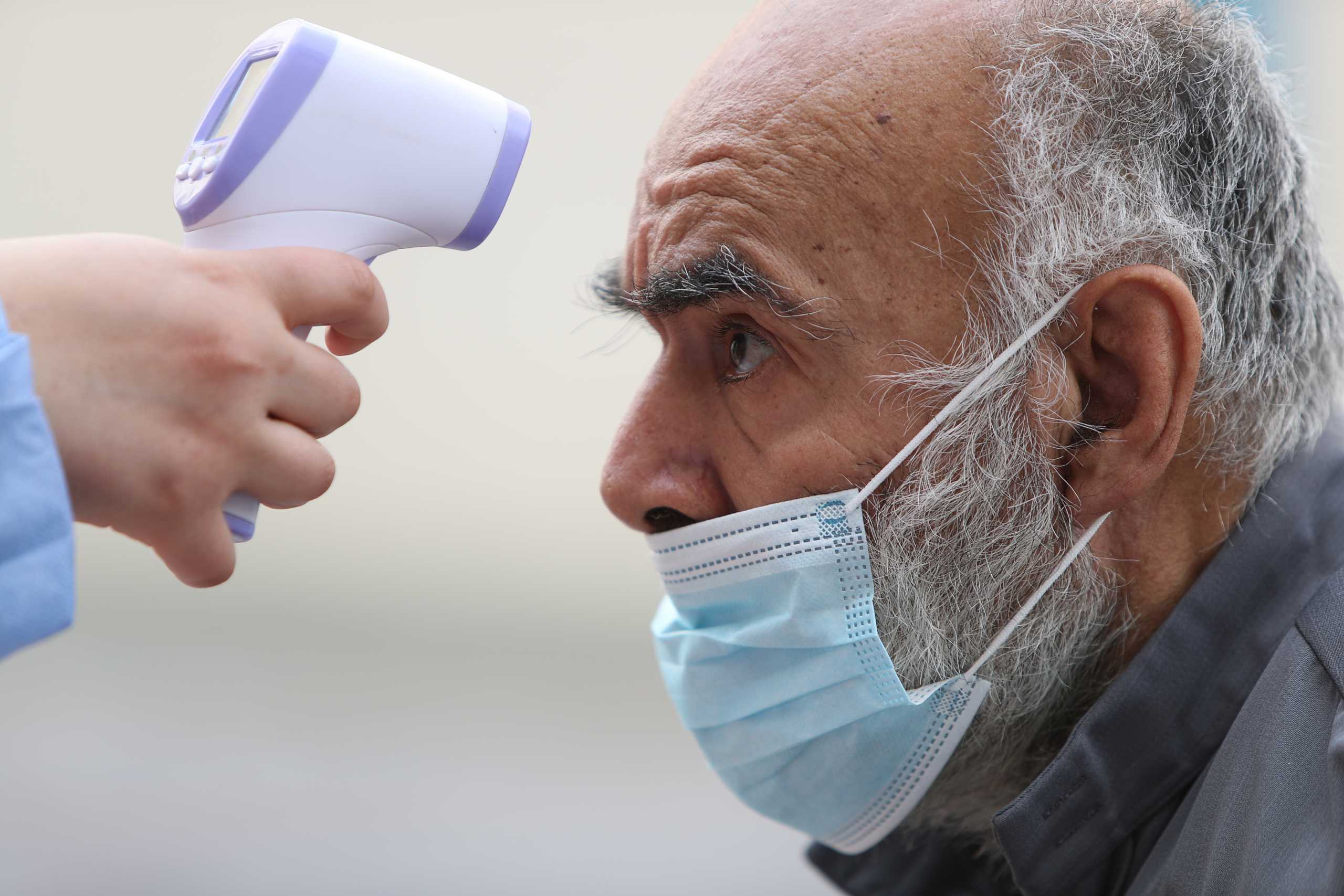 κορονοϊός εμβόλιο μάσκα Σερβία