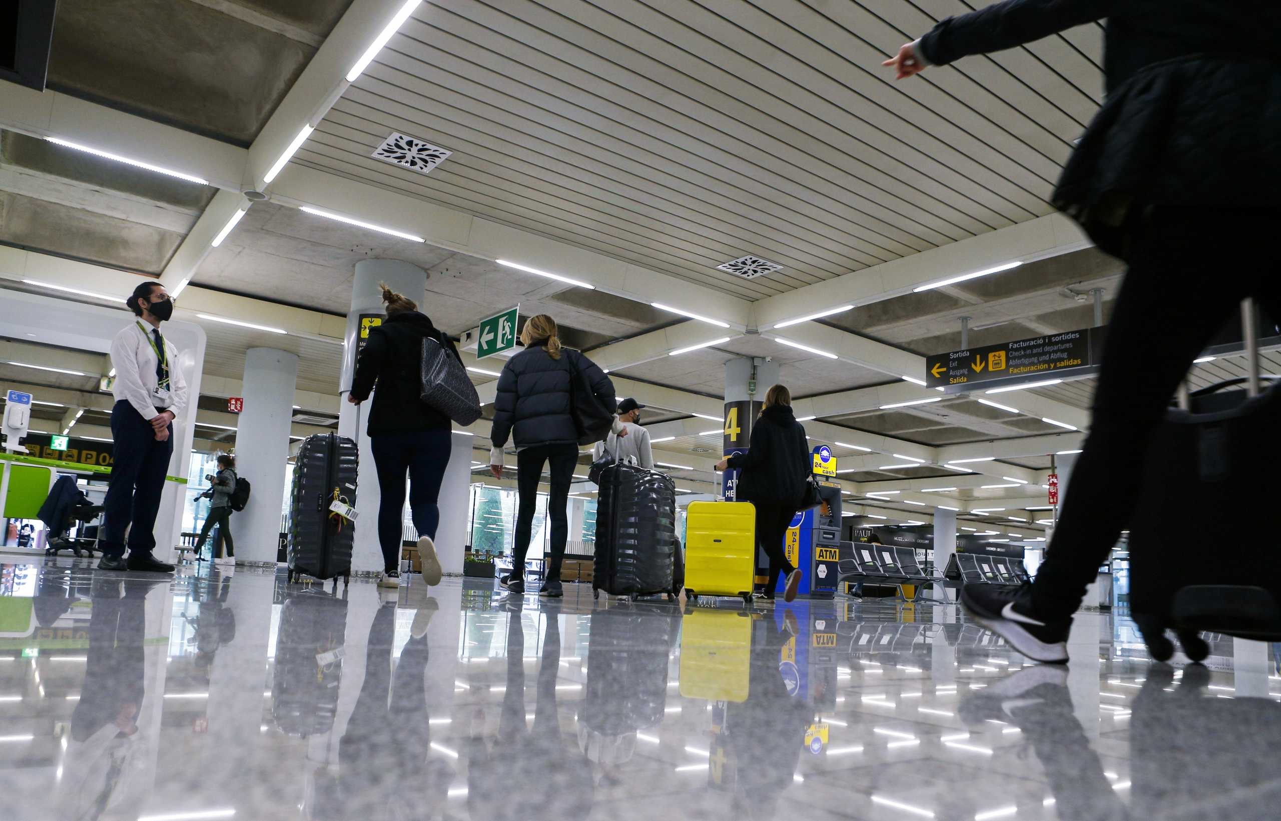 Γερμανία: Η έλλειψη προσωπικού αναμένεται να δημιουργήσει σοβαρά προβλήματα στα αεροδρόμια