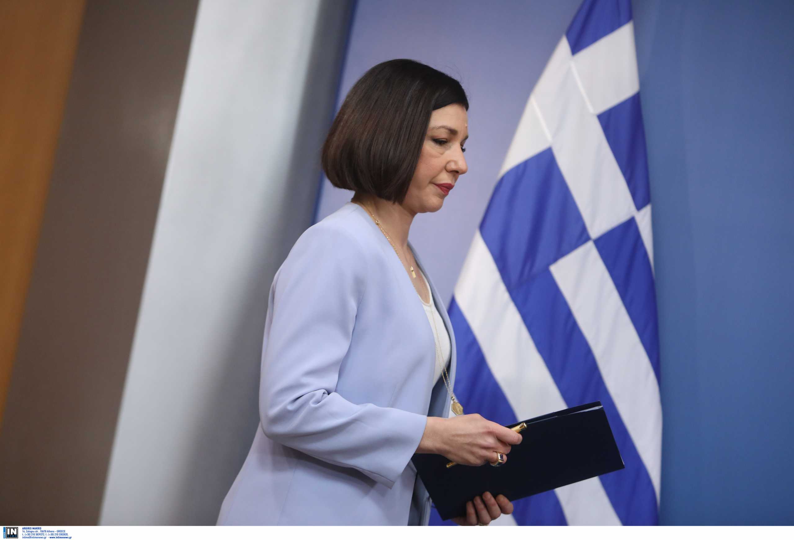 Πελώνη προς Τσίπρα: «Τι είδους μορατόριουμ προτείνει; Να σταματήσει να νομοθετεί η Βουλή;»
